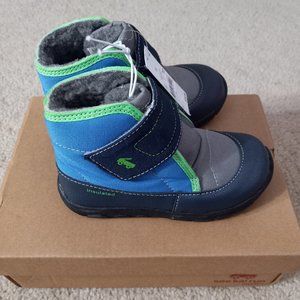 See Kai Run Insulated Toddler boots, size 8.